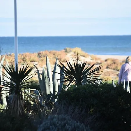 Résidence Les Portes De La Plage 1 - 2 Pièces 6 couchages PORT LEUCATE. Réf: 2PP1_2 MAE-4824 * Leucate